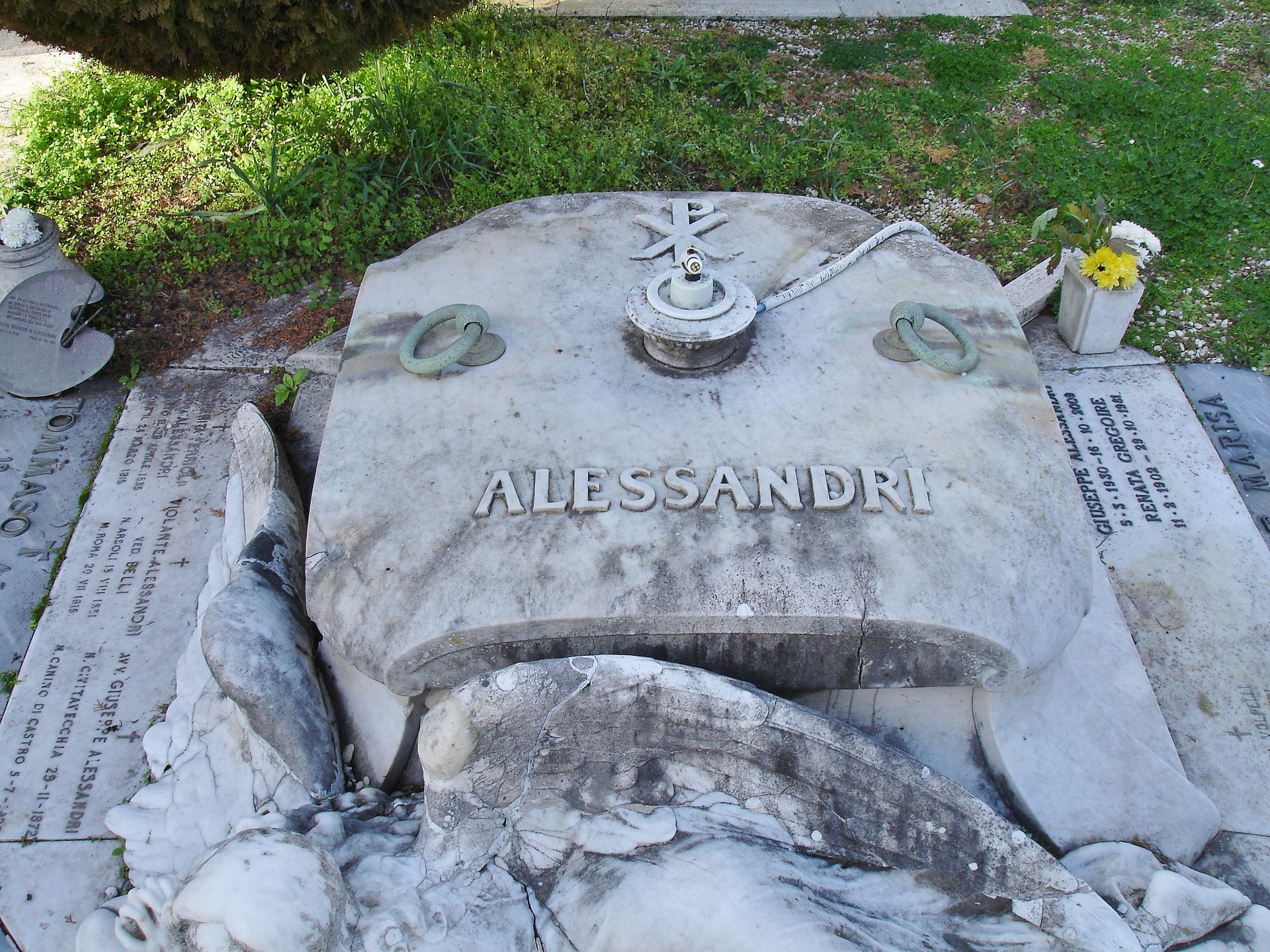 Alessandri%27s%20tomb.JPG